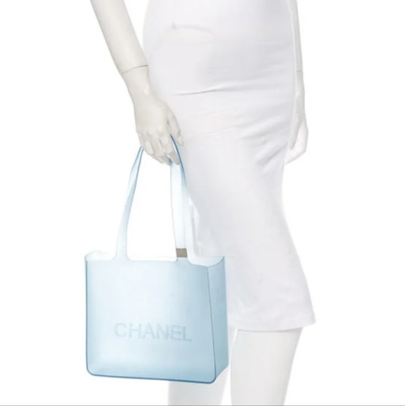 CHANEL Jelly Tote - Picture 9 of 14